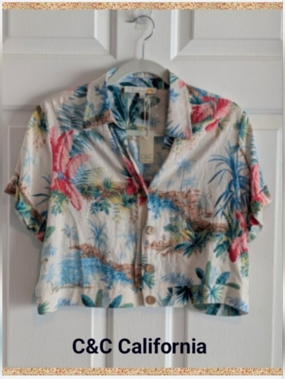 C&C California Crop Tropical Print Short-Sleeve Shirt Jacket Cream Floral XS